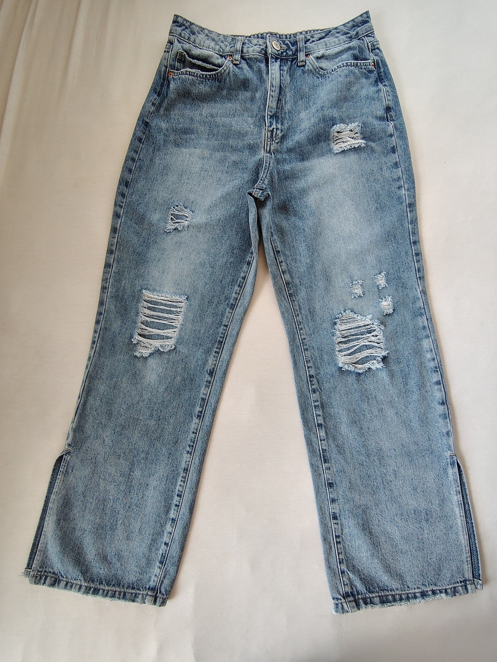 Light Wash Distressed Straight Leg Jeans Size 11
